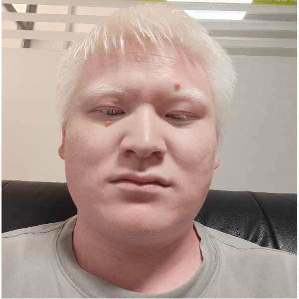 30岁岁安徽单身帅哥 - 辽阳吉缘网